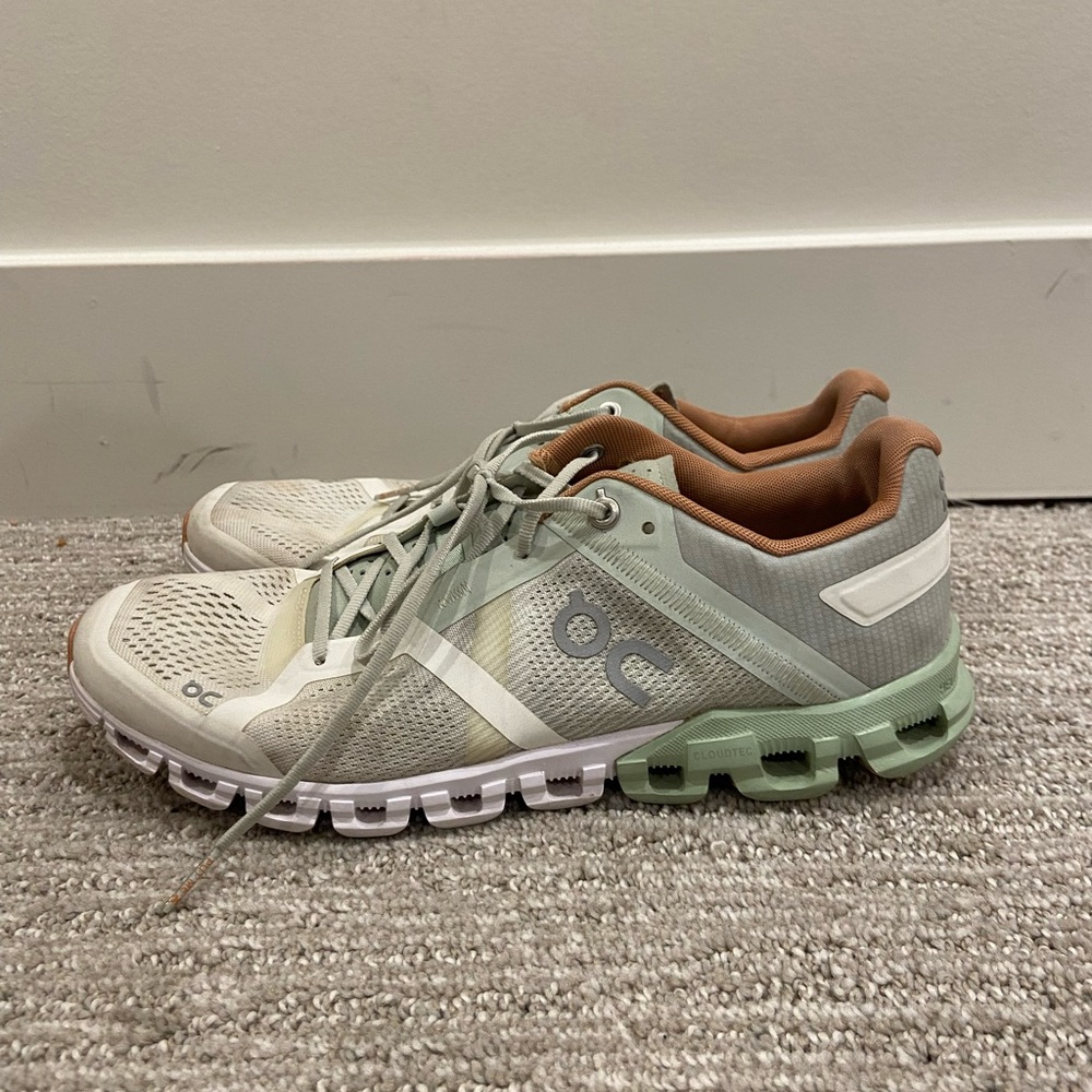 Women’s On Cloud
